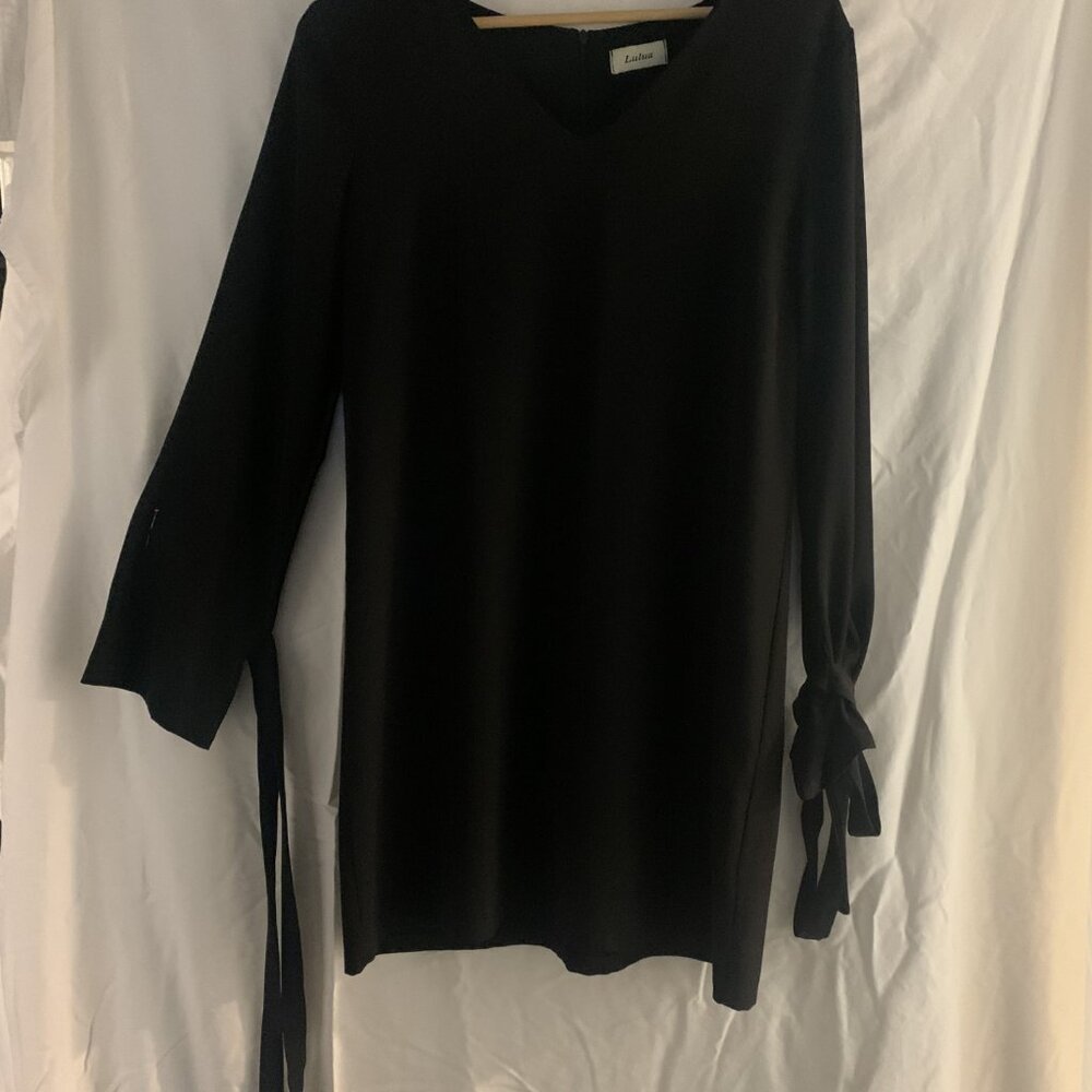 Lulua Black dress with sleeve detail